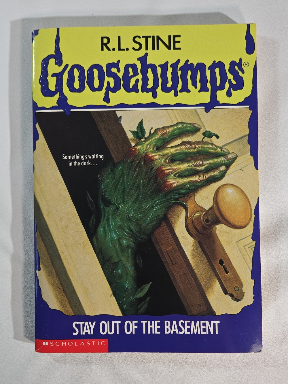 R.L. Stine Goosebumps: Stay Out of the Basement - Yellow, Blue, Green Cover